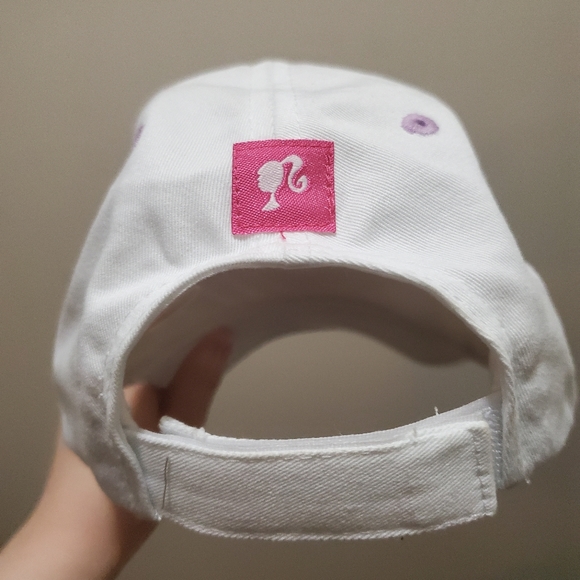 Barbie Mariposa Hat - Picture 2 of 3